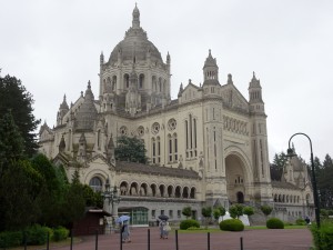 Basilique Ste-Thérèse-de-Lisieux