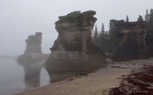 Monolithe sur l'île de Niapiskau