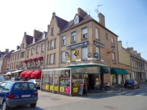 La terrasse ou a eu lieu la fameuse cascade